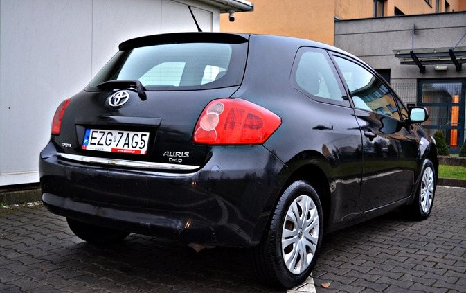 Toyota Auris cena 13500 przebieg: 324000, rok produkcji 2007 z Limanowa małe 79